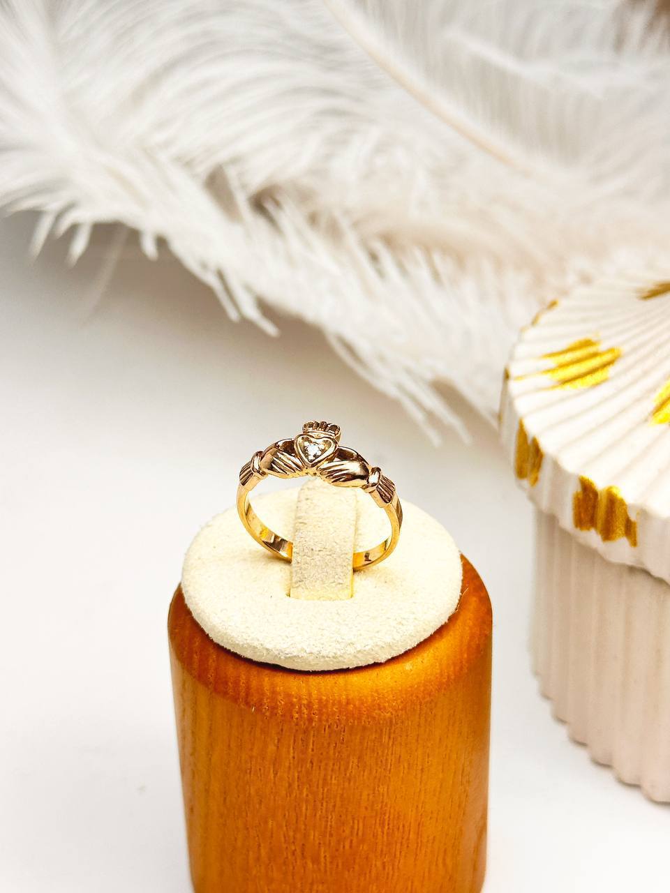 Золотое кольцо с бриллиантом 💎✨